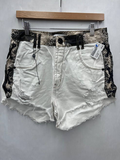 Vist Large View of Product Image Which is Used Unbranded Shorts 8-29