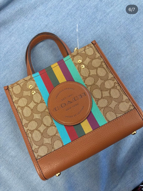 Vist Large View of Product Image Which is Used Coach Large Handbag