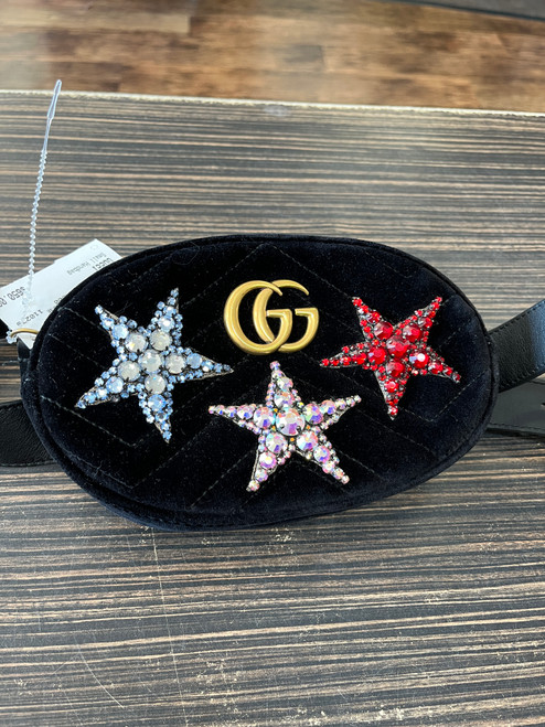 Vist Large View of Product Image Which is Used Gucci Small Handbag