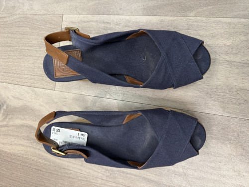 Vist Large View of Product Image Which is Used Unbranded Wedge Sandals 8