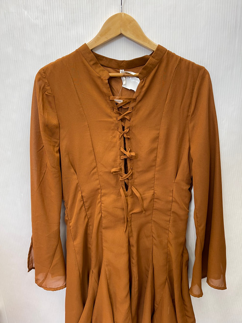 Vist Large View of Product Image Which is Used Versona Short Dress F L-12/14