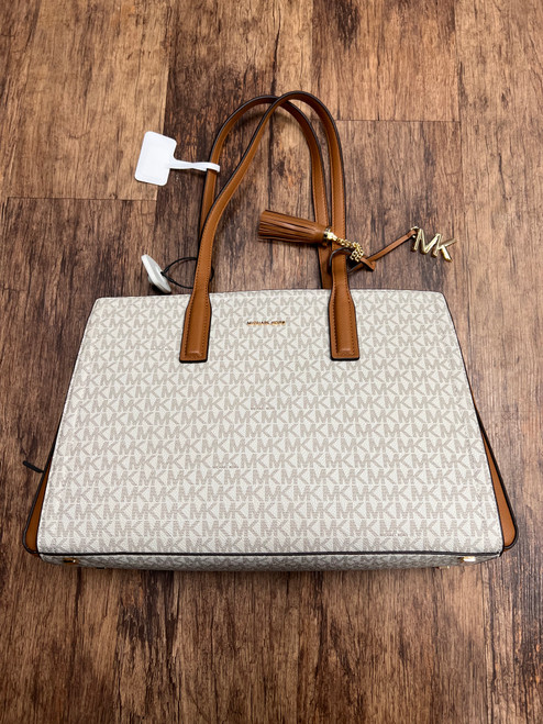 Vist Large View of Product Image Which is Used Michael Michael Kors Xlarge Leather Handbag