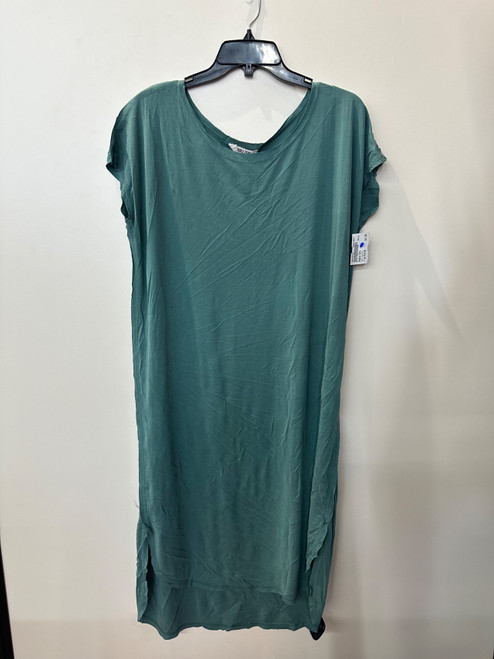 Vist Large View of Product Image Which is Used Double Zero Short Dress B M-8/10