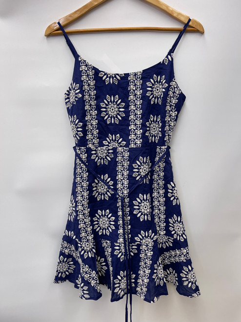 Vist Large View of Product Image Which is Used Aqua Short Dress F S-4/6