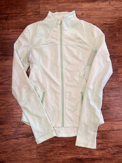 Vist Large View of Product Image Which is Used Lululemon Athletica Active Long Sleeve S-4/6