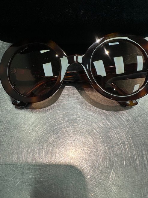 Vist Large View of Product Image Which is Used Gucci Sunglasses