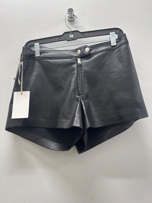 Vist Large View of Product Image Which is Used Black Wilfred Shorts 8-29