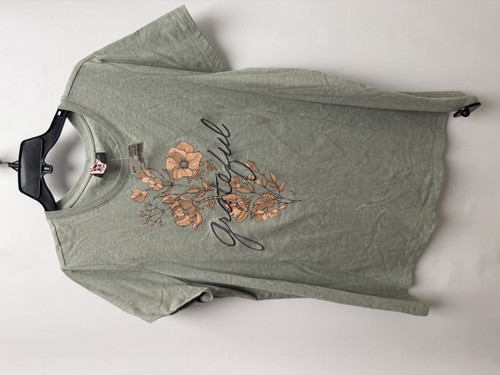 Vist Large View of Product Image Which is Used Lane Bryant Short Sleeve Top 3X-22
