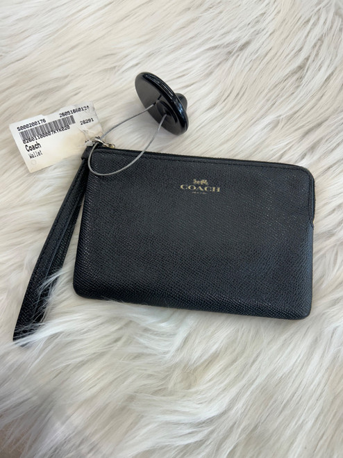 Vist Large View of Product Image Which is Used Coach Wallet