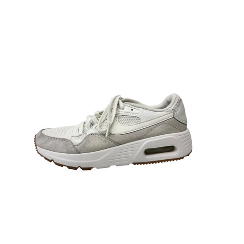 Vist Large View of Product Image Which is Used Nike Performance Shoes 6