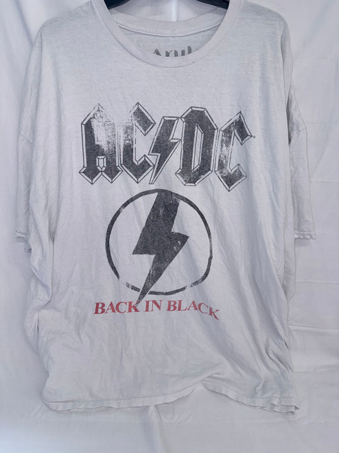 Vist Large View of Product Image Which is Used Unbranded T-Shirt 4X-24
