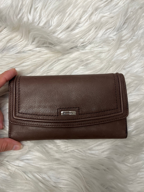 Vist Large View of Product Image Which is Used Fossil Leather Wallet