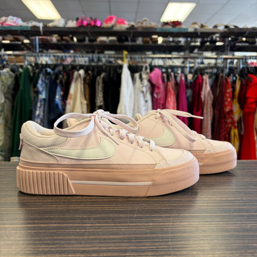 Vist Large View of Product Image Which is Used Nike Casual Shoes 6.5