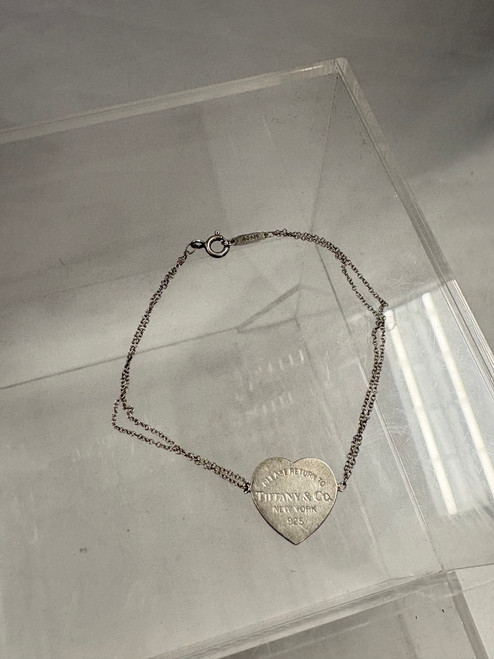 Vist Large View of Product Image Which is Used Tiffany & Co Bracelet