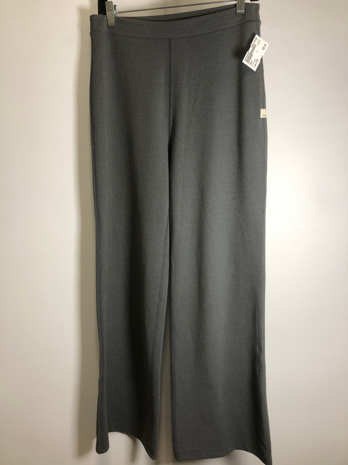 Vist Large View of Product Image Which is Used Vuori Active Pant 8-29