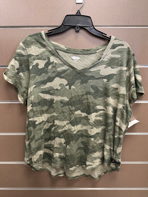 Vist Large View of Product Image Which is Used Old Navy T-Shirt XL-16