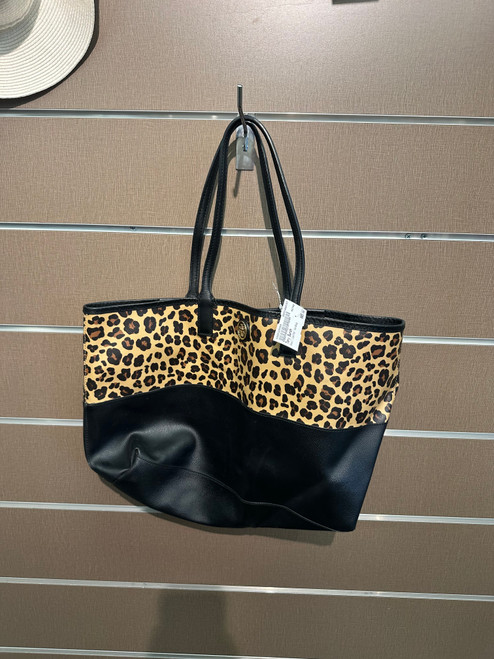 Vist Large View of Product Image Which is Used Tory Burch Small Leather Handbag