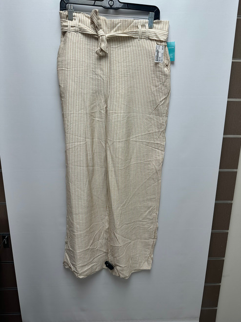 Vist Large View of Product Image Which is Used Maurices Casual Pant L 12-14/31-32