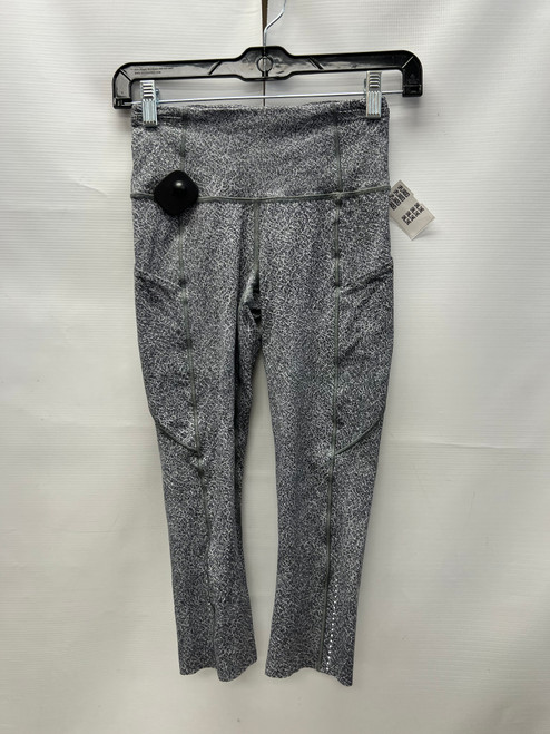 Vist Large View of Product Image Which is Used Lululemon Athletica Active Capri 4-27