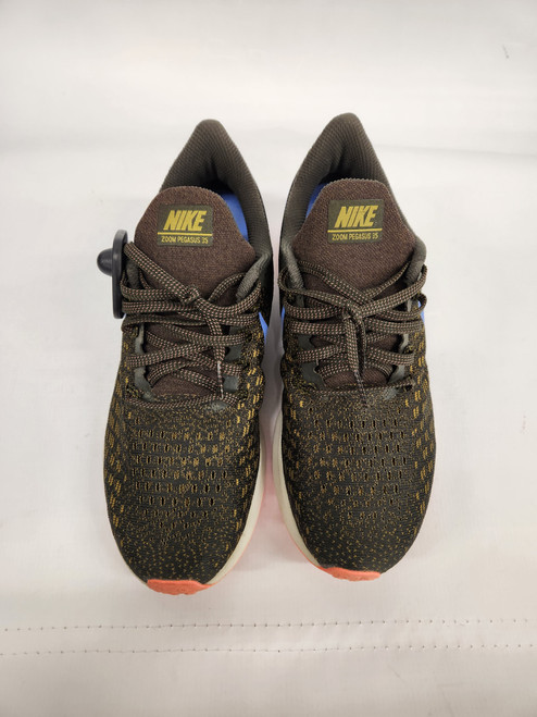 Vist Large View of Product Image Which is Used Nike Performance Shoes 8.5