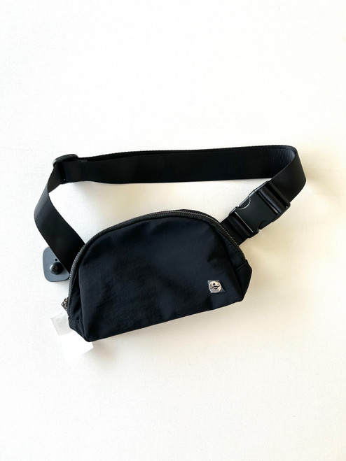 Vist Large View of Product Image Which is Used Unbranded Small Handbag