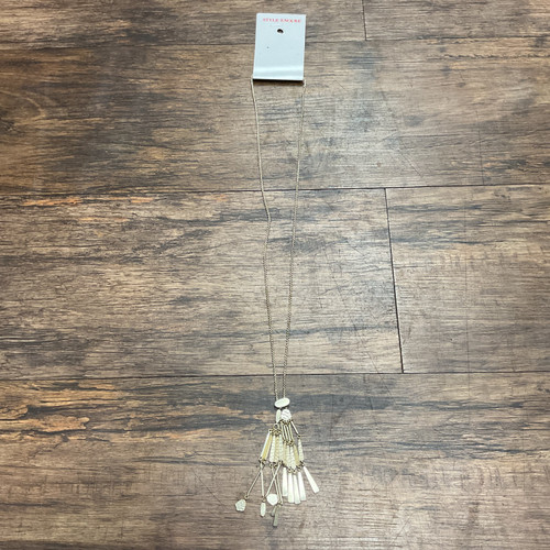 Vist Large View of Product Image Which is Used Kendra Scott Necklace