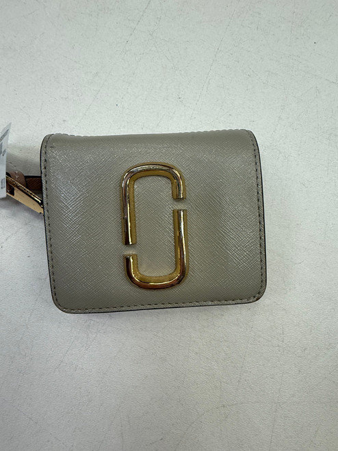 Vist Large View of Product Image Which is Used Unbranded Leather Wallet
