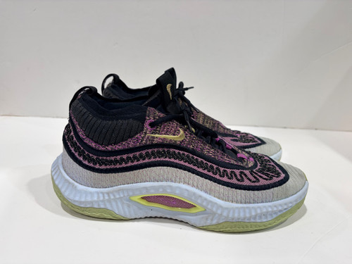 Vist Large View of Product Image Which is Used Nike Mens Athletic Shoes 9