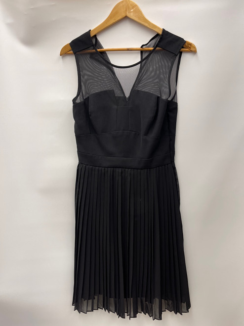 Vist Large View of Product Image Which is Used Unbranded Short Dress B M-8/10
