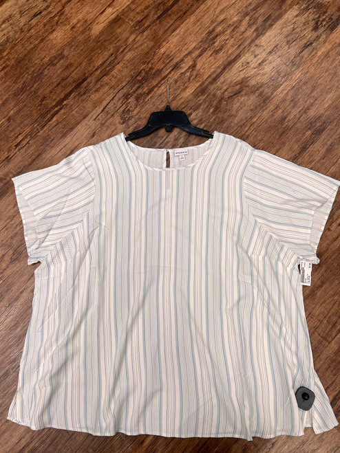 Vist Large View of Product Image Which is Used Torrid Short Sleeve Top 3X-22