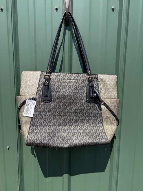 Vist Large View of Product Image Which is Used Michael Michael Kors Xlarge Leather Handbag