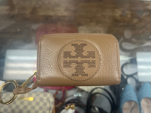 Vist Large View of Product Image Which is Used Tory Burch Leather Wallet
