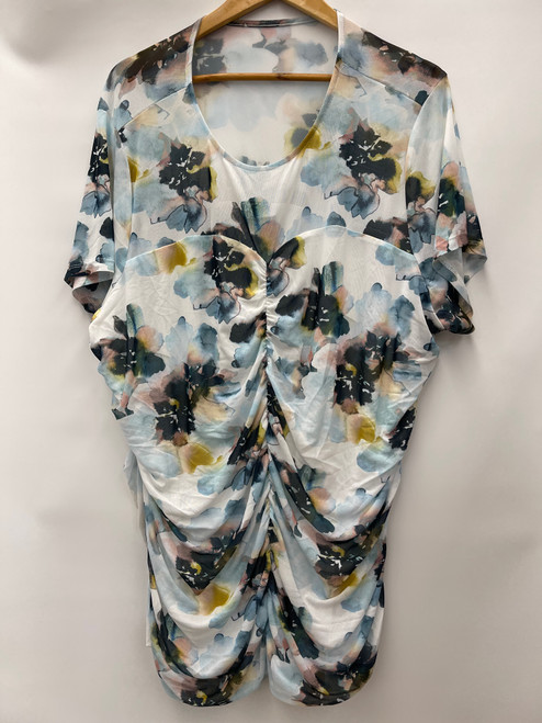 Vist Large View of Product Image Which is Used Torrid Short Sleeve Top 5X-26