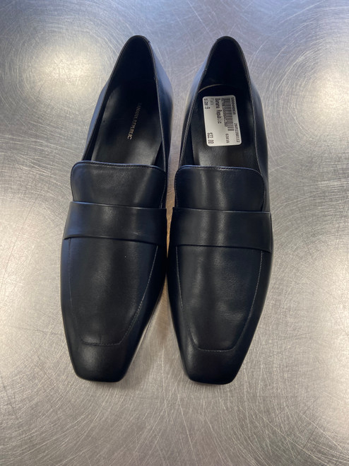 Vist Large View of Product Image Which is Used Banana Republic Flats 9