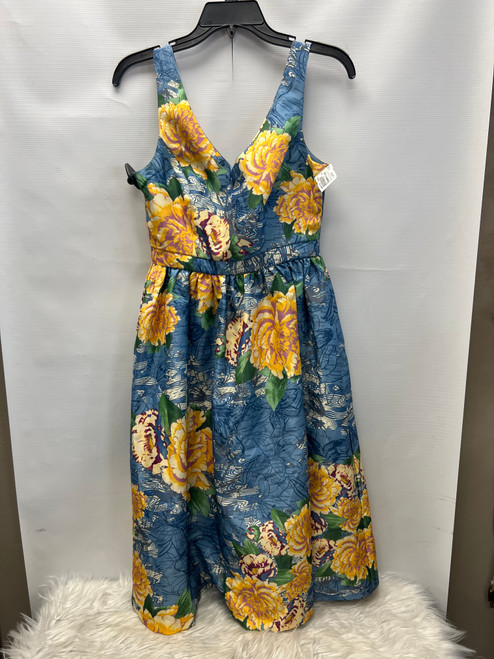 Vist Large View of Product Image Which is Used Champagne And Strawberry Short Dress F S-4/6