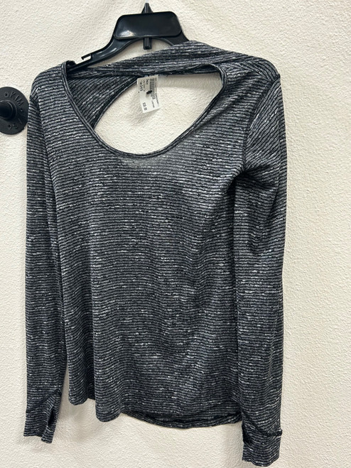 Vist Large View of Product Image Which is Used Onzie Long Sleeve Top S-4/6