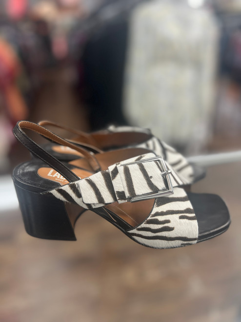 Vist Large View of Product Image Which is Used labucq Low Heels 5.5