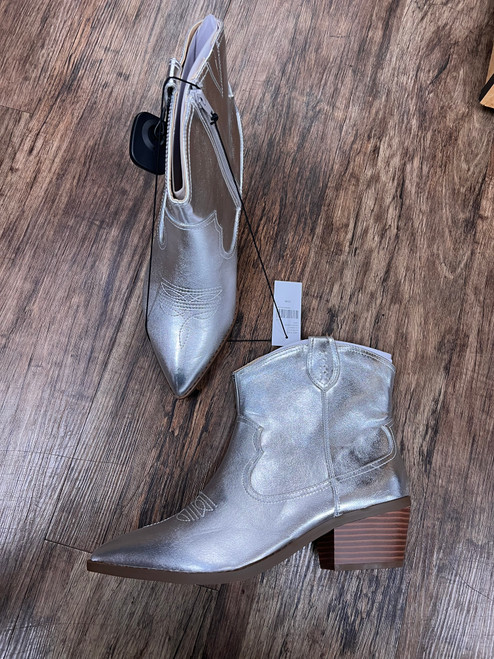 Vist Large View of Product Image Which is Used Lane Bryant Ankle Boots 11