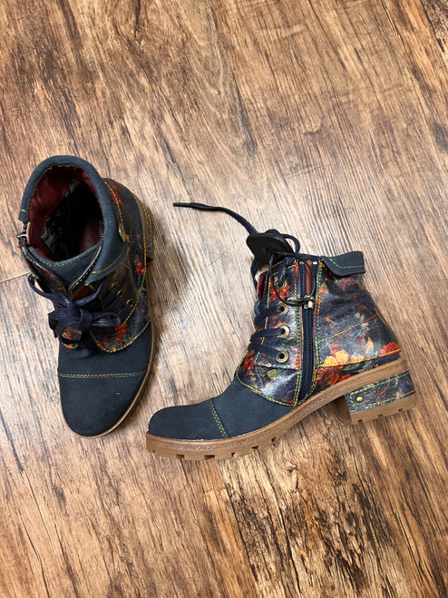 Vist Large View of Product Image Which is Used Spring Step Ankle Boots 5.5