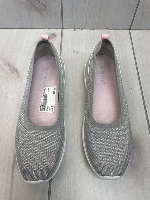 Vist Large View of Product Image Which is Used Vionic Clogs 9