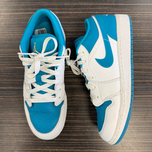 Vist Large View of Product Image Which is Used Nike Casual Shoes 8