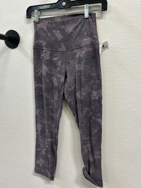 Vist Large View of Product Image Which is Used Lululemon Athletica Active Leggings XS 0-2/25-26