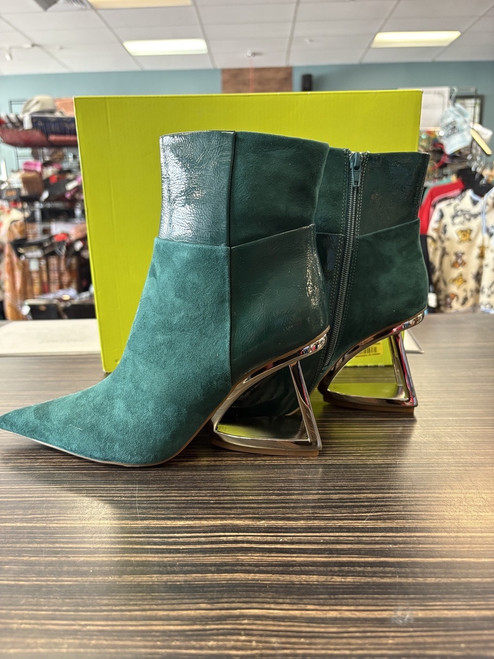 Vist Large View of Product Image Which is Used Gianni Bini Ankle Boots 8.5