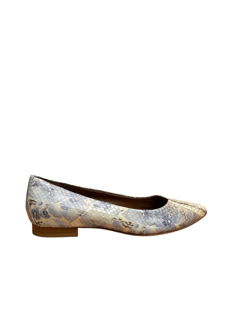Vist Large View of Product Image Which is Used Donald J Pliner Low Heels 6.5