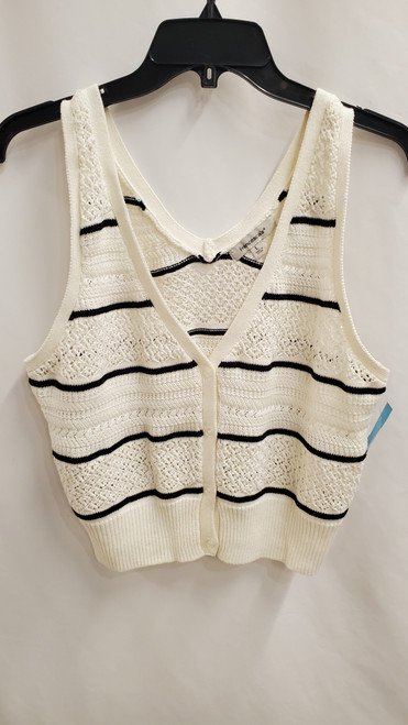 Vist Large View of Product Image Which is Used Francesca's Collections Sleeveless Top L-12/14