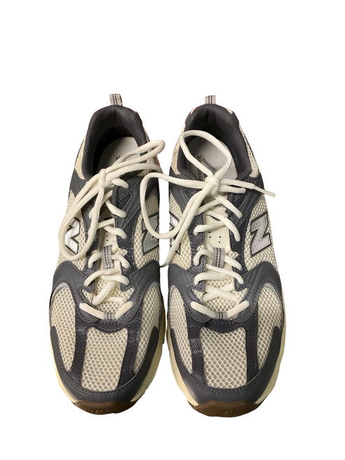 Vist Large View of Product Image Which is Used New Balance Casual Shoes 9.5