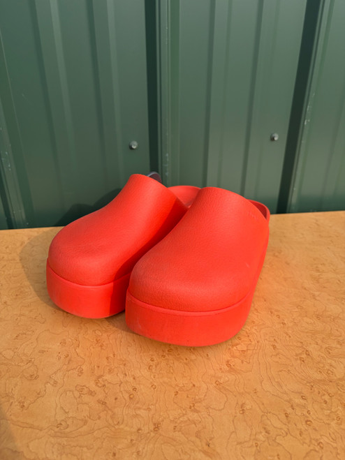 Vist Large View of Product Image Which is Used Crocs Clogs 6