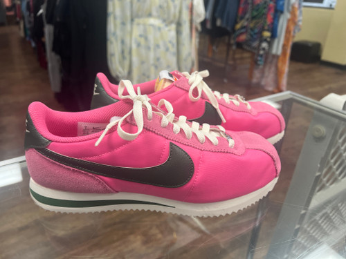 Vist Large View of Product Image Which is Used Nike Casual Shoes 9