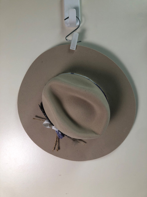 Vist Large View of Product Image Which is Used Unbranded Winter Hat M 8-10/28-30