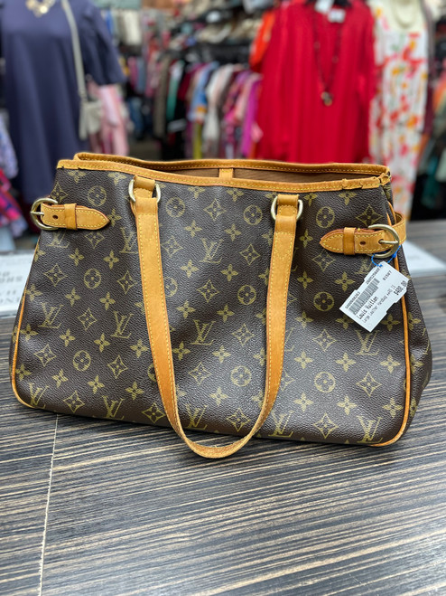 Vist Large View of Product Image Which is Used Louis Vuitton Large Leather Handbag